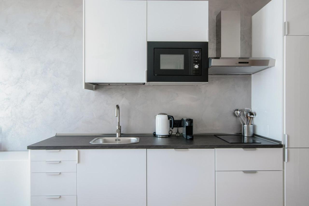 The View Apartment 2 Беладжо Екстериор снимка