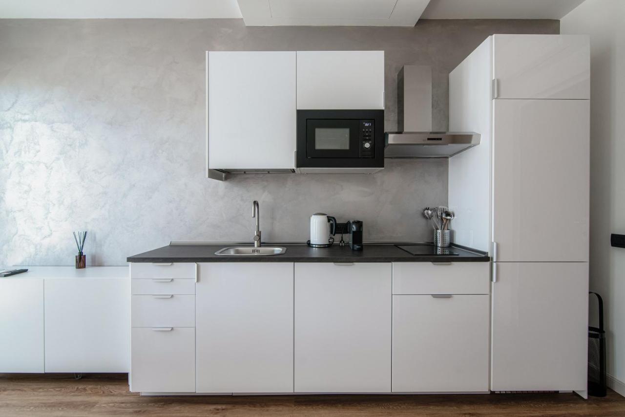 The View Apartment 2 Беладжо Екстериор снимка